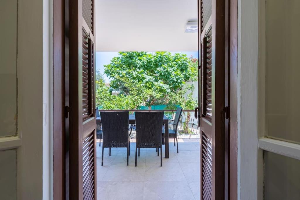 Verdant 1-bedroom In Ларнака