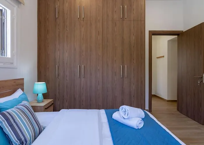 Verdant 1-Bedroom Apartment In Larnaca