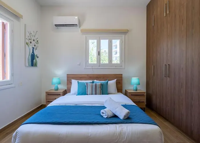 Verdant 1-Bedroom Apartment In Larnaca